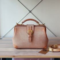 Maliu Handcrafted Small Medium-sized Doctor Bag Polished Waxy Tannic Leather Classic Single Shoulder Opening Gold Bag Custom Lettering