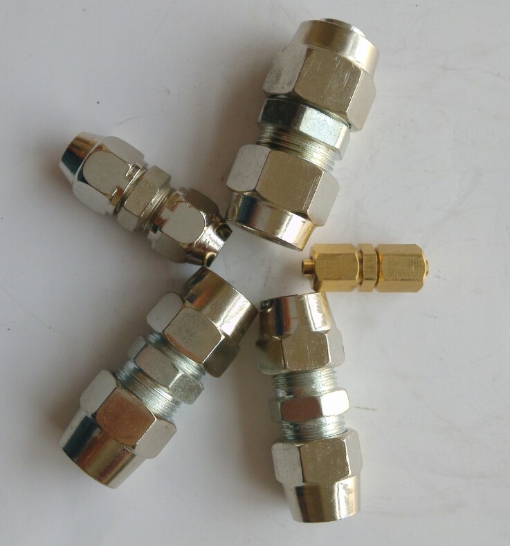 Pneumatic quick joint quick to pick up straight gas tube Quick insertion (iron) Double male screw spigot M4 5 6 8 10 12 14