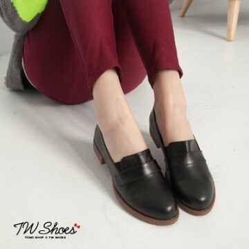 台湾官网直邮进口【TW Shoes】 皮革素面低跟包鞋/绅士鞋
