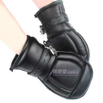 Sexy Adult Products All-Inclusive Gloves Dog Paw Sm Thickeneded Wristcuffs Men and Women K9 Training Gloves Restraint and Bondage