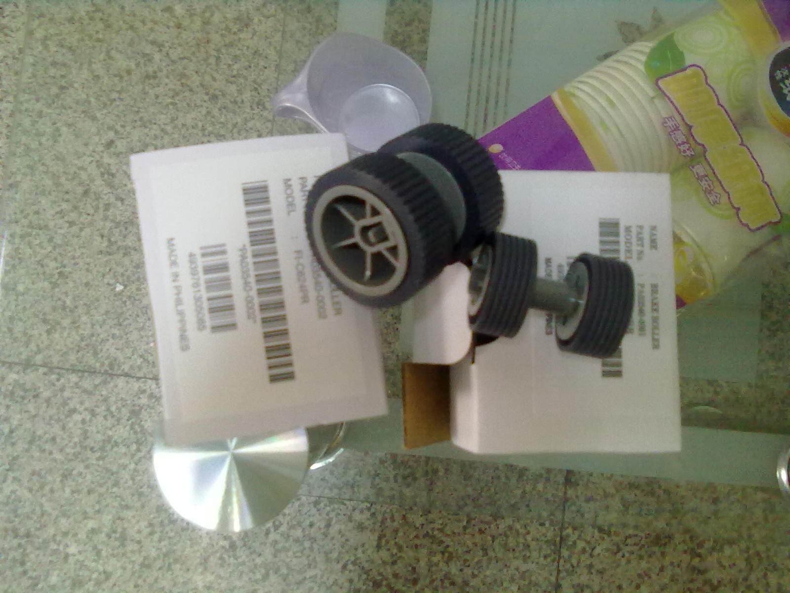 Original new Fujitsu FI6130Z 6230Z 6140 scanner accessories rubbing wheel consumables