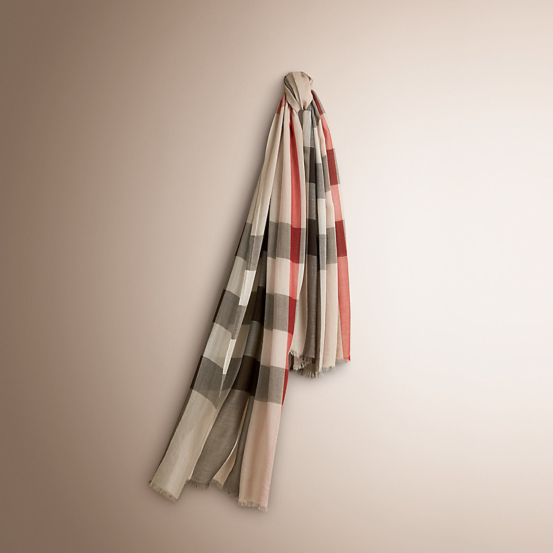 Burberry博柏利 格纹丝绒混纺莫代尔围巾 40054211