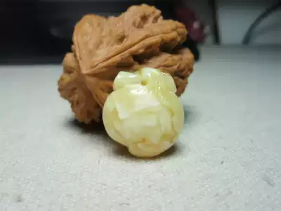 #23 Raw mineral natural beeswax white wax peach pendant