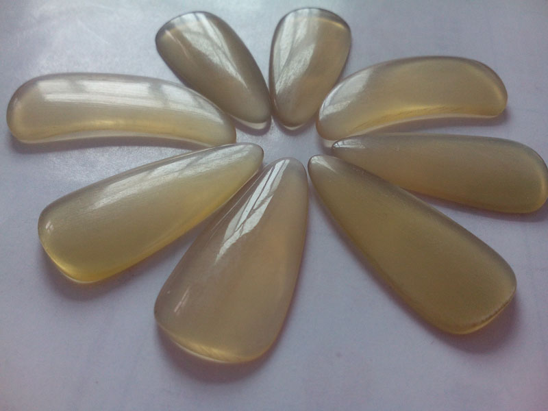 Pure natural raw material white horn guzheng nails professional playing test groove double arc plane delivery tape