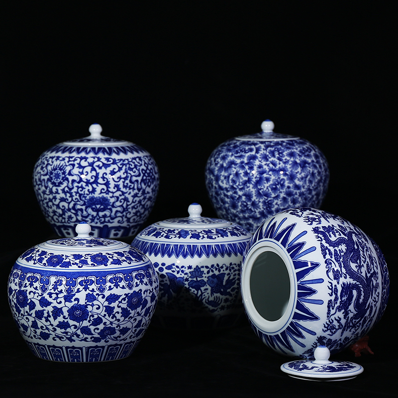 Jingdezhen ceramics antique blue - and - white storage tank candy jar with cover seal pot household act the role ofing is tasted furnishing articles in the living room