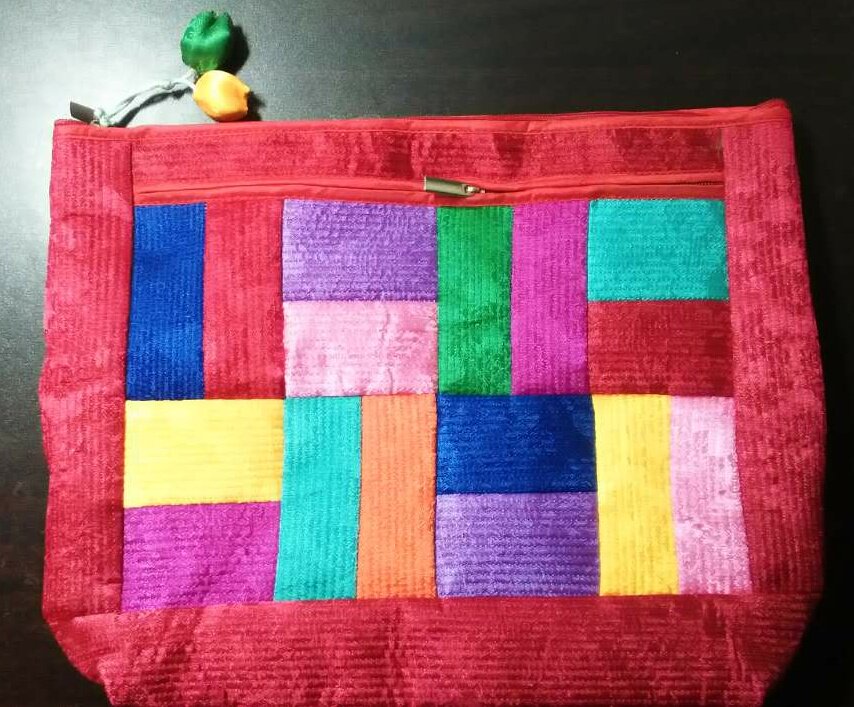 Korea imported national wind silk makeup bag keybag wallet pen bag debris pack 28*23CM