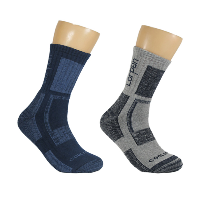 Full 6 pairs of free postal mixed in autumn and winter high dry socks and thick hair circle outdoor shock absorption and sweat foreign trade