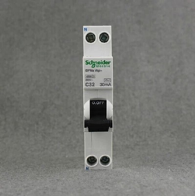 Schneider Electric circuit breaker Acti9 Vigi iDPNa32A with leakage air switch A9D91632