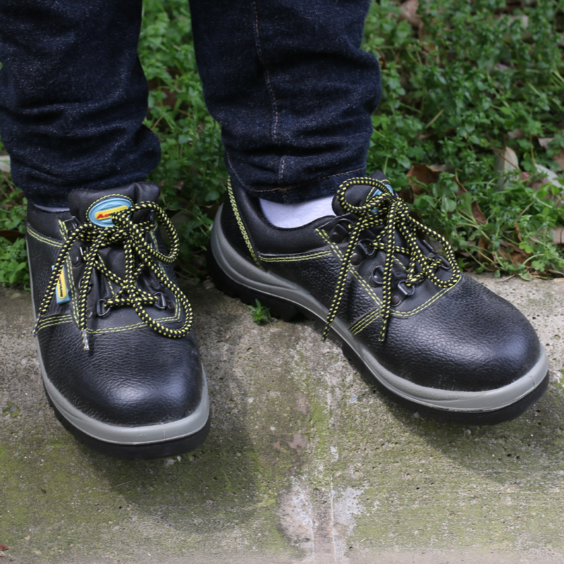 Men's and women's work protective shoes anti-smashing labor insurance shoes safety shoes bag steel head anti-piercing shoes construction site construction oleic acid alkali resistance