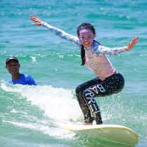 - Dont quit the waves-Hainan Sun Moon Bay Shop Surf lessons Surf teaching Surfboard rental