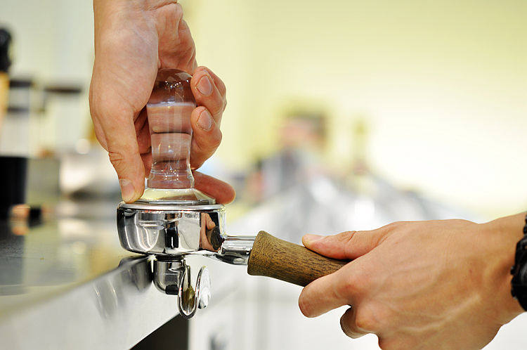 Storm going out food grade artificial crystal pressure powder traditional powder hammer version of multiple size specifications