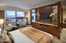 Deluxe Lake View Room at Mandarin Oriental Macau