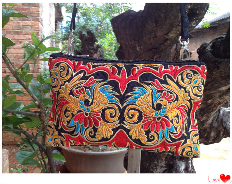 Ethnic Embroidered Fabric Bag Yunnan Impression Medium Embroidered Diagonal Double Clip Bag