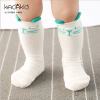 Bé trong ống vớ chống trượt mùa xuân và mùa hè mùa thu vớ cotton 0-1 năm tuổi stereo chàng trai và cô gái non-slip vớ em bé tất dài cho bé sơ sinh