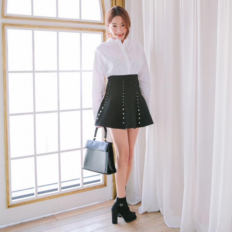 韩国stylenanda官方正品 装饰珍珠点缀肌理感喇叭裙-黑色