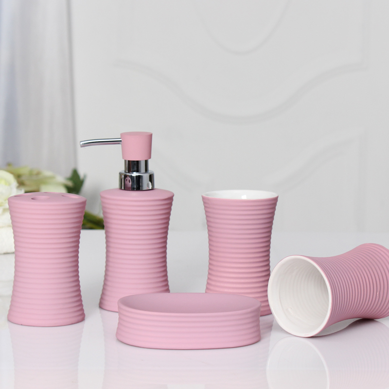 Fashion simple color ceramic bathroom five-piece set Powder room bathroom supplies Dental mouthwash cup washing set
