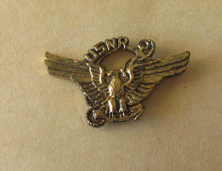 Brand New Beauty Monarch Original Product Male version USNR US Haijun Reserve Qualification Small Gold Medal Metal Badge Badge Cap