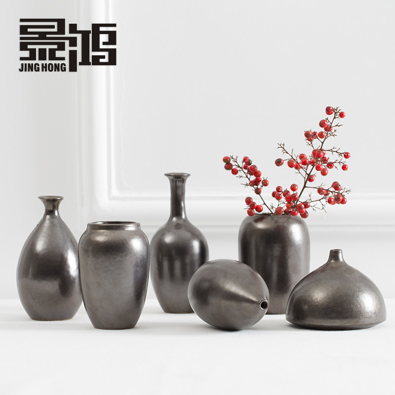 �����մɻ�ƿװ�ΰڼ�