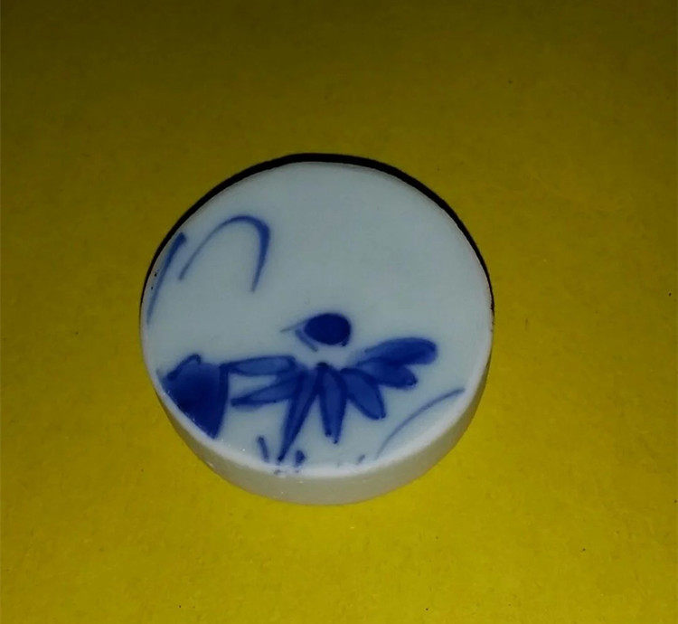 Qing Dynasty Old Kiln Green Flower Porcelain Mutilated Pieces Ancient Porcelain Pieces Flower Grain Pattern Jingdezhen Kiln Old Porcelain Piece Ornament Pendant collection