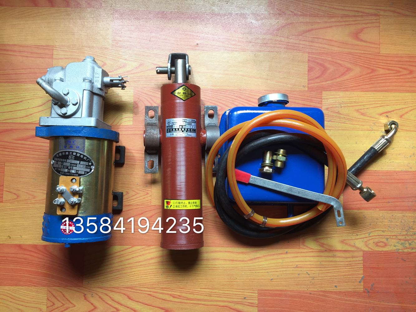Hydraulic Dump Tricycle Parts Sanitation Truck Dump Truck Hydraulic Dump Truck Modification