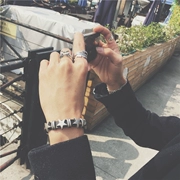 Bohemian may mắn cặp vợ chồng da vòng đeo tay nam punk rắn màu ban đầu vòng đeo tay da dây đeo - Vòng đeo tay Cuff