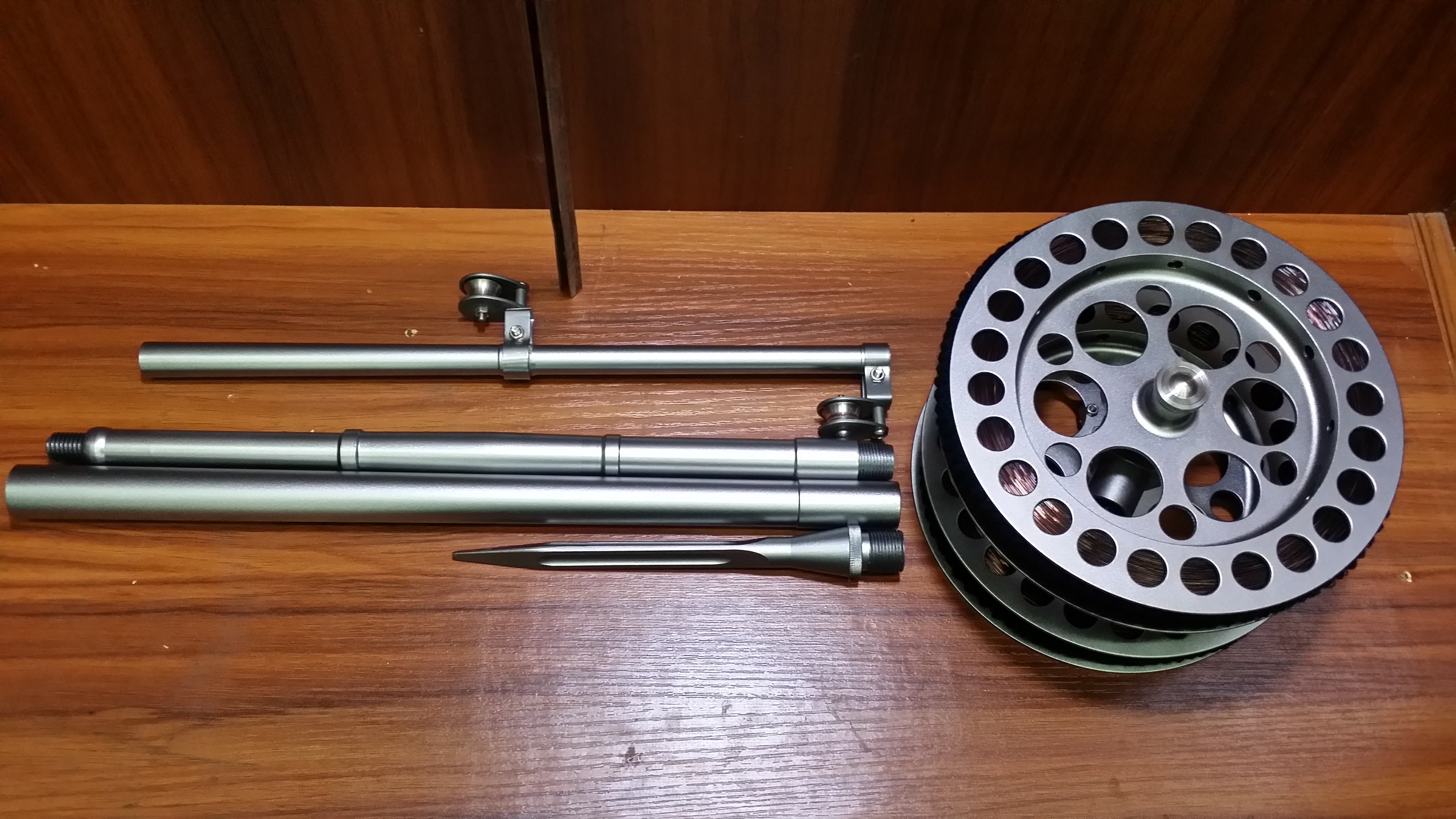 1 4 m titanium aluminum alloy fishing over river fishing over river fishing desk fishing Sichuan over Jianglong Fishing Rod head fishing gear