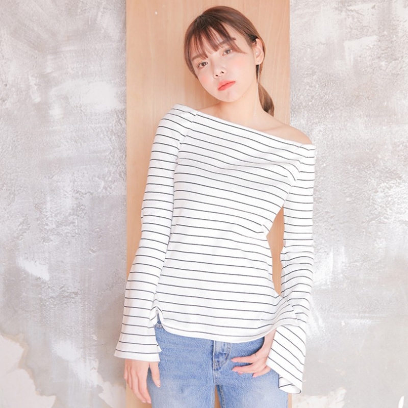 韩国stylenanda官方正品 开衩设计一字领条纹T恤
