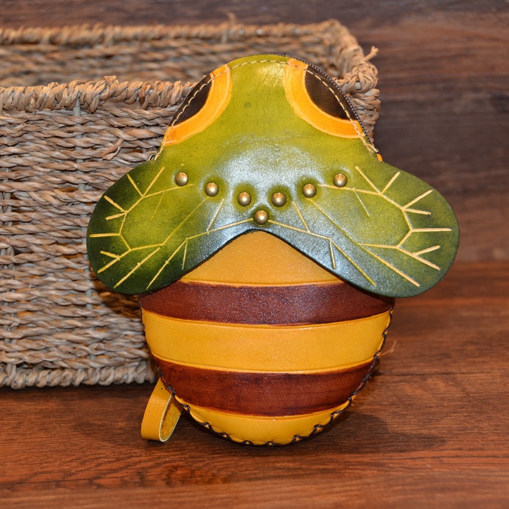 Female handmade leather coin purse cartoon small wallet mini coin bag cute key bag creative small gift bee