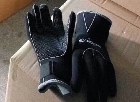5MM dive gloves 5MM wear resistant and skid snorkeling gloves Winter swimming gloves thicken warm dive gloves