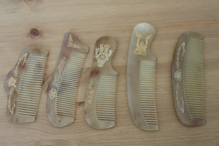 Natural material horn health care comb carved comb featured ethnic style gift personal care plot portable