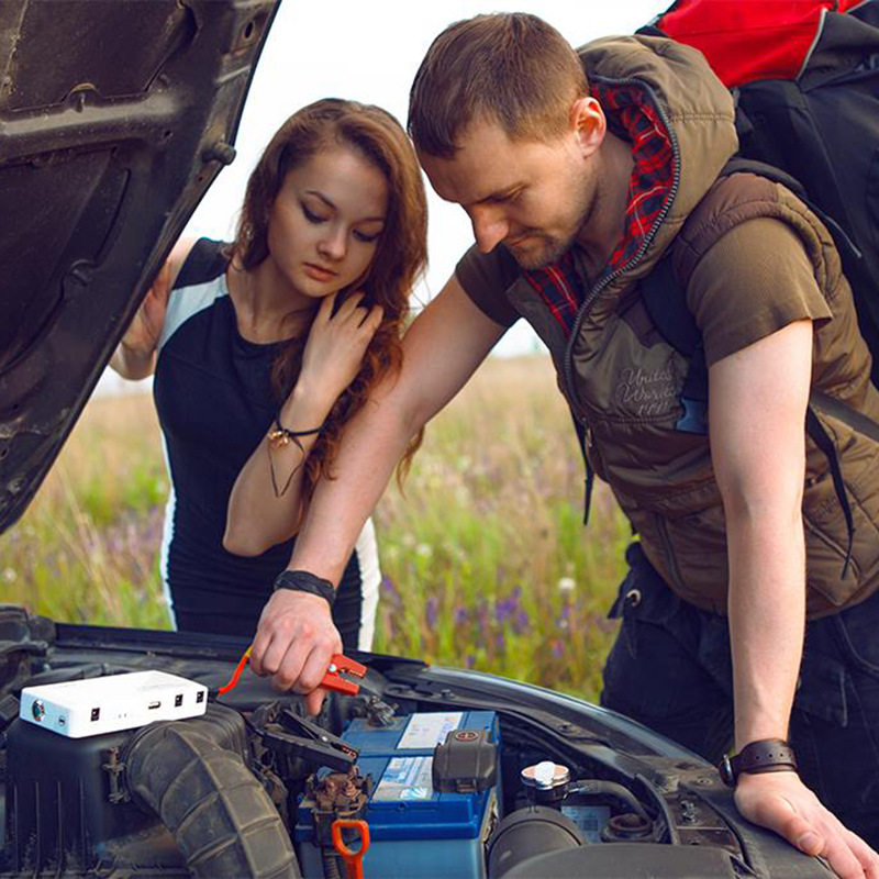 Carl Cool Car Charger Car Start Power Supply 12V Emergency Power Supply Vehicle Mobile Power Supply