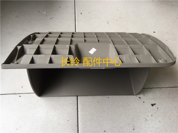 Suzuki Tianyu front glove box glove box instrument panel toolbox toolbox original