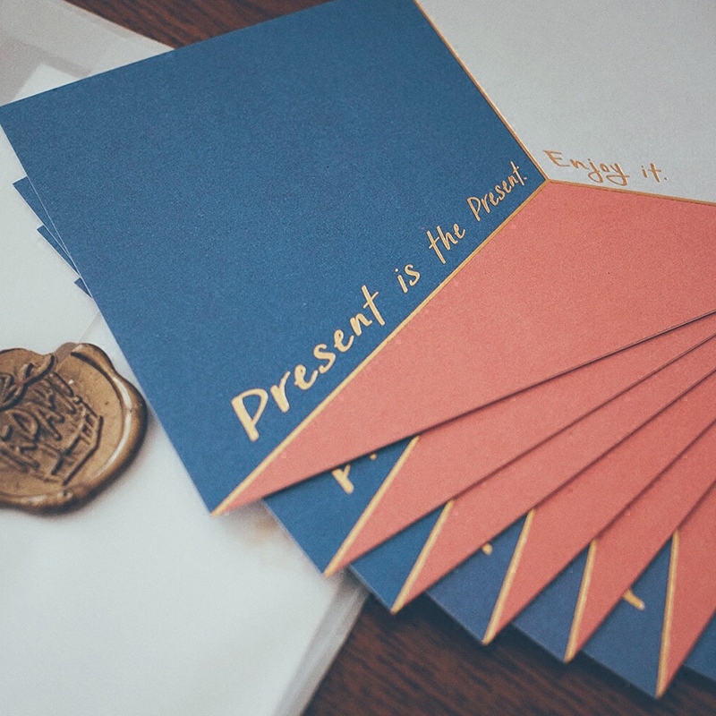 (Tadahara) Is the time is the gift of the original blessing card gift bag (not sold separately)