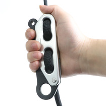 Mountaineering outdoor anti-rope four-hole handheld descender rock climbing rope descent slow descent O device life-saving rapid descent climbing equipment