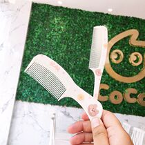 2 sets of childrens small combs for little girls to comb their hair plastic picking combs for baby girls and baby girls cute cartoon combs for tying their hair