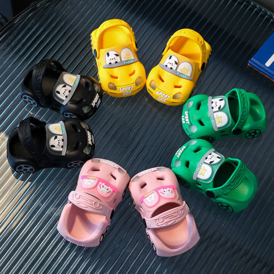 夏季儿童洞洞拖鞋宝宝卡通亮灯小汽车鞋外穿软底防滑发光包头凉鞋