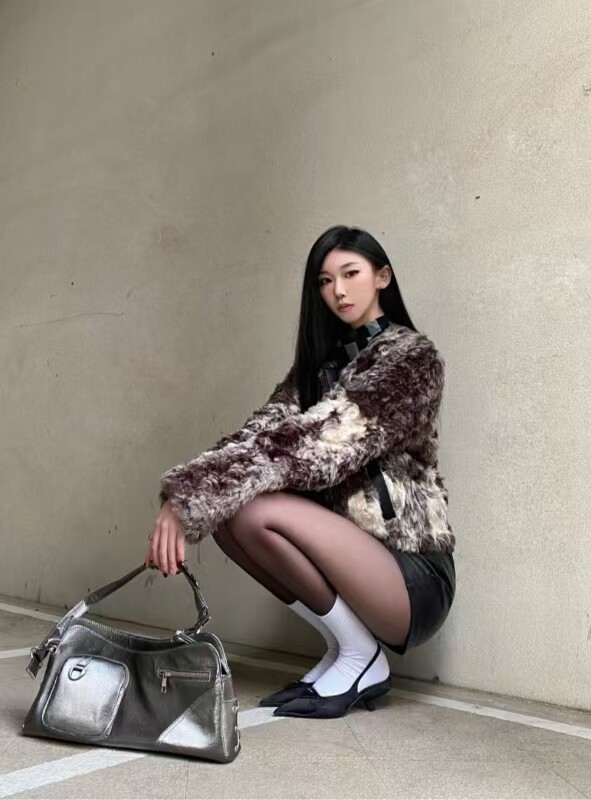 小野和子冬季黑丝光腿神器 加绒双层设计保暖不臃肿 替换装方便实用