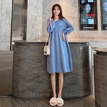 Pregnant women spring dress 2021 new v-neck fashion knitted loose mid-length spring and autumn base skirt tide mom