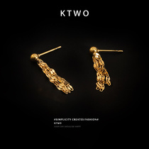 South Koreas new fashion temperament simple tassel earrings women light luxury ins tide personality sense Net Red cold wind earrings