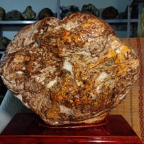 Colorful jade viewing in the Tang River