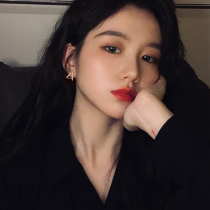 Advanced sense stud sterling silver female earrings 2020 New Tide simple cold wind design sense Korean temperament earrings