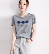 Striped t-shirt womens short-sleeved 2020 summer loose crew neck Korean version commuter wild maple leaf sequin cotton top tide