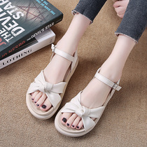 Mom Sandals Women 2021 New Flat-bottomed Non-slip Fashion Exterior Wearing Fairy Wind Sandals No Tiring Roman Beach Shoes