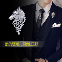 New suit badge retro British Korean personality domineering wolf head totem alloy brooch badge badge