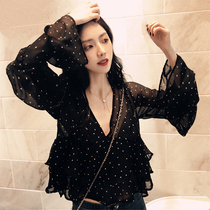 Chiffon top womens summer sunscreen loose shirt short polka dot shirt Long sleeve super fairy blouse sweet base thin