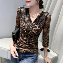 70% sleeve blouses woman 2021 spring autumn new sexy V collar BAO WENT shirt woman mid-sleeve foreign air 100 hitch bottom shirt tide