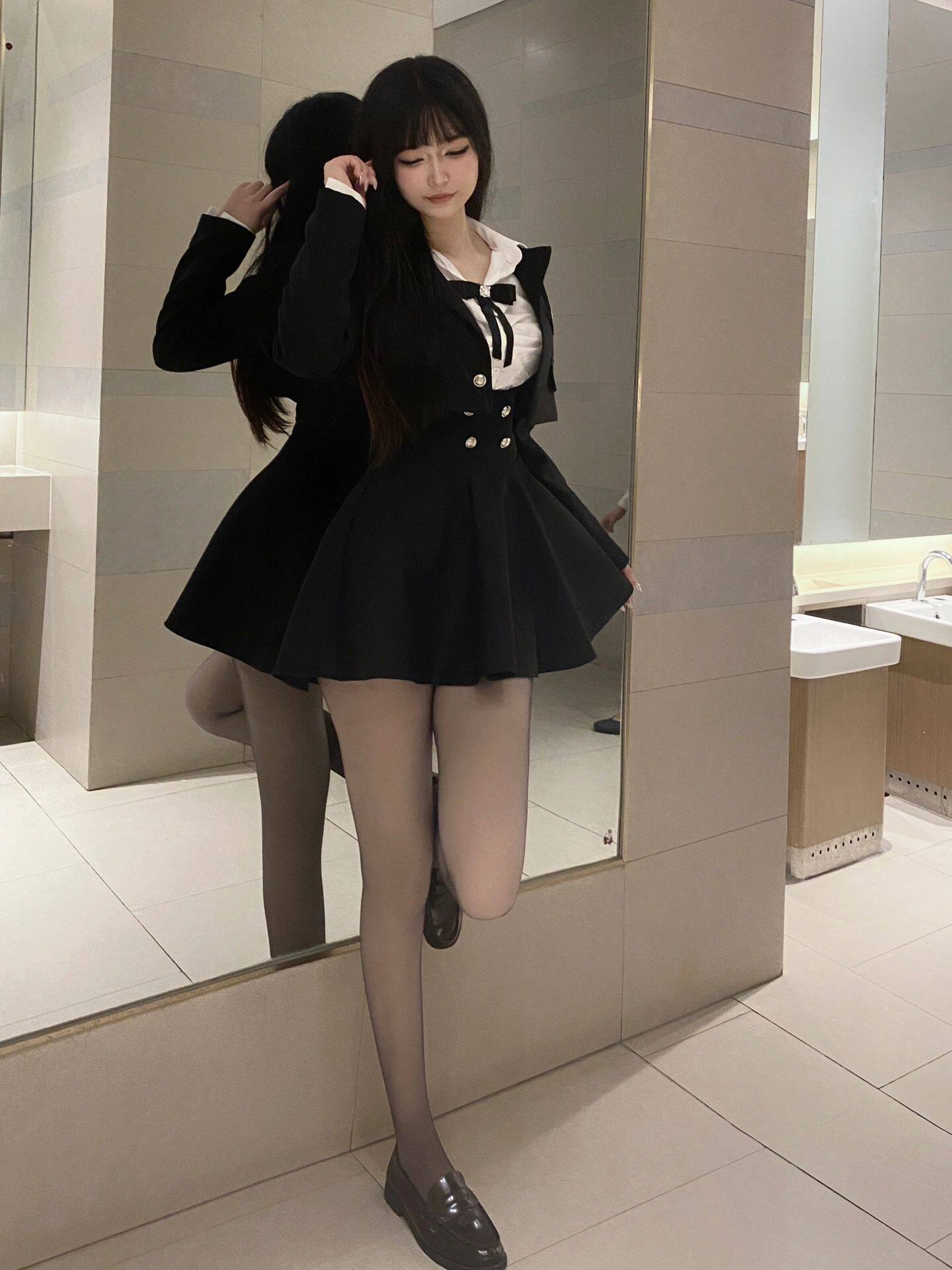 小野和子冬季黑丝光腿神器 加绒双层设计保暖不臃肿 替换装方便实用