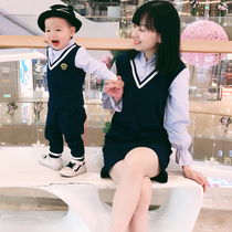 High-end parent-child outfit spring and autumn suit baby 2020 new trend a family of three and four foreign style net red mother and child outfit