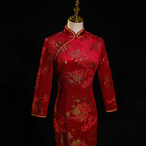 Red golden velvet cheongsam 2021 new autumn mom wedding banquet high-end temperament improved retro dress