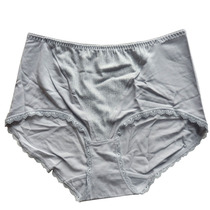 Triangle womens underwear womens middle waist pure cotton 2018 new underwear womens pure cotton black simple girl